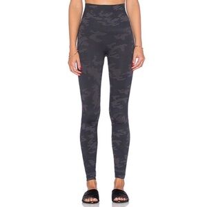 SPANX- Look At Me Now Seamless Camo Leggings